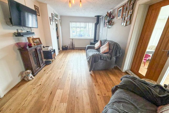 11, Raven Close, Mildenhall photo 4