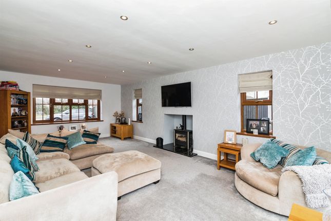239, Long Road, Lowestoft photo 4