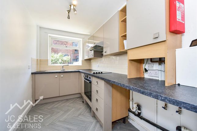 15, Oakland Road, Sheffield photo 2