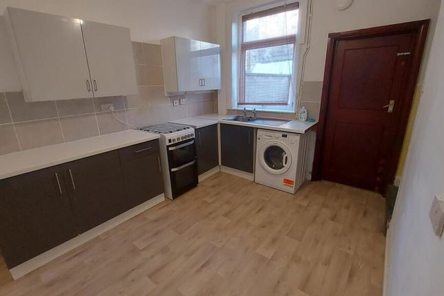 21, Leyland Road, Burnley photo 4