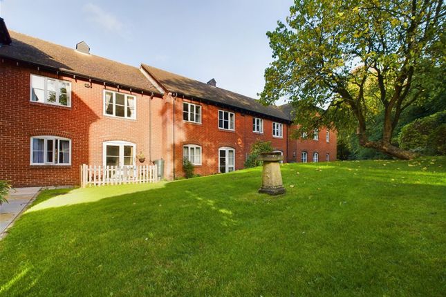 Flat for sale in Goring Road, Steyning