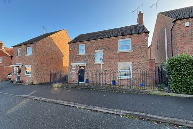3-bed detached on 8 Cavendish Way, Aylesbury, £395,000