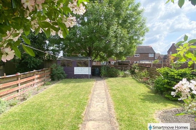7, Goseley Crescent, Swadlincote photo 2