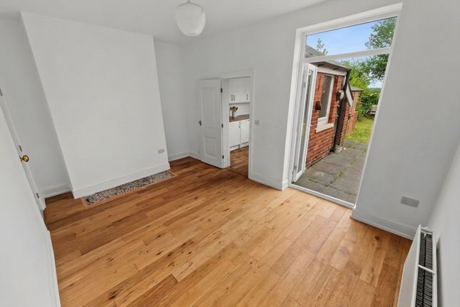 27 Leach Street, Manchester photo 4