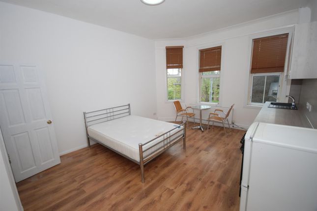 8, Milverton Hill, Leamington Spa photo 2