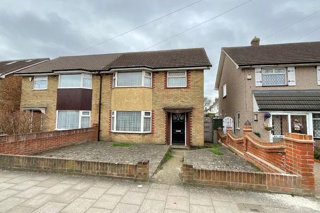 3-bed house on 23 Mungo Park Road, South Hornchurch, £375,000