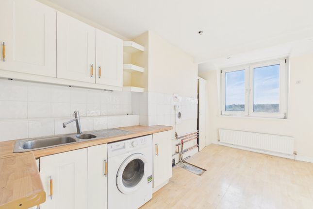 Flat 6, 7, Clifton Gardens, Kent photo 4