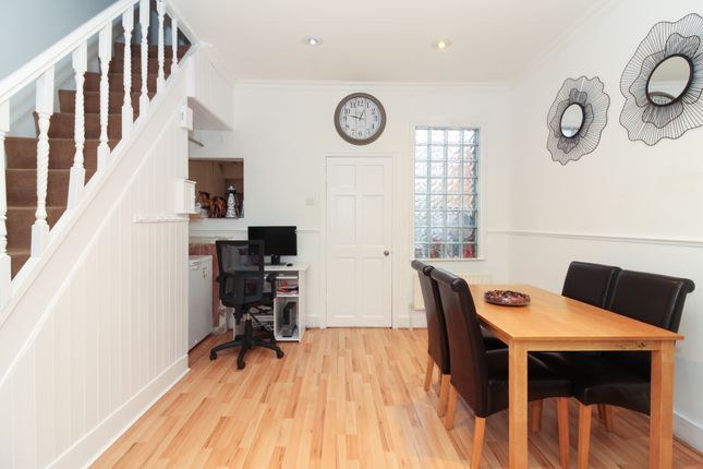 Terraced house for sale in Sunnyside Road South, London