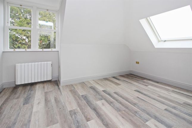 Flat to rent in Whitstable Road, Canterbury