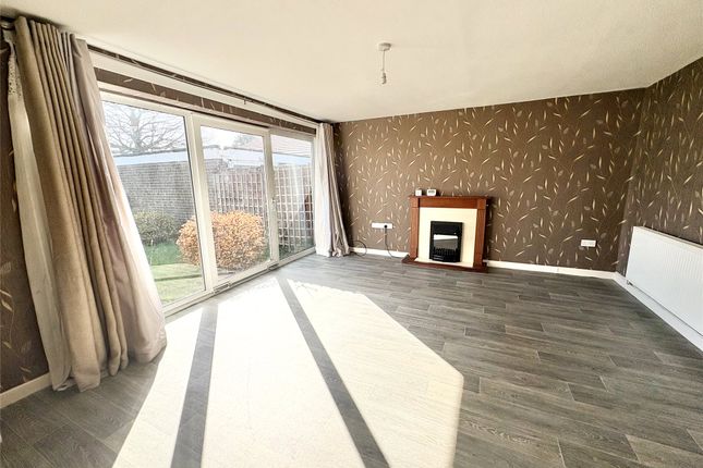 66, Meadow Lane, Neston photo 2
