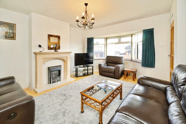 42, St. Wilfrids Crescent, Bradford photo 2