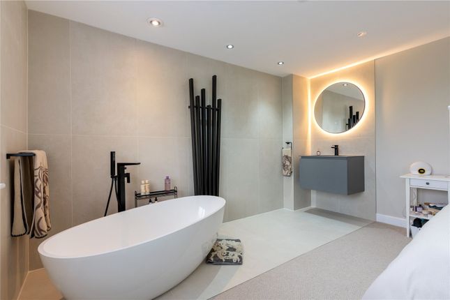 Master En-Suite