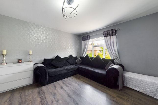 Flat for sale in Boxmoor Road, Romford