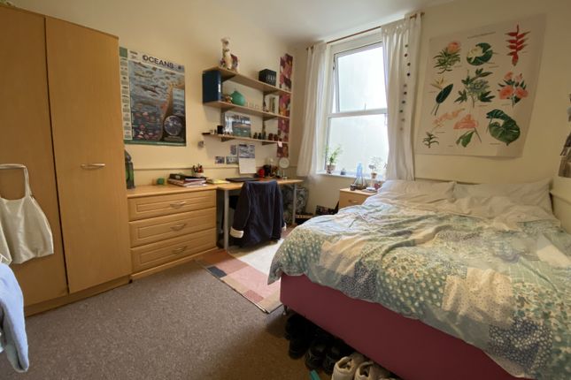 58, Flora Street(*), Cardiff photo 4