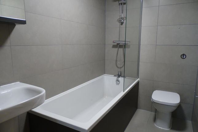 Flat to rent in Churchill Way, Cardiff City Centre, Cardiff