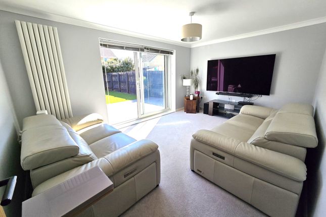 45, Maes Y Wawr, Swansea photo 2
