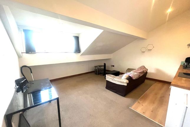 8 + 12, Cheltenham Mount, Harrogate photo 2