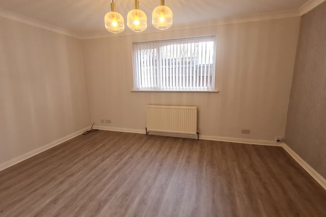 60c, Cedar Walk, PONTEFRACT photo 4