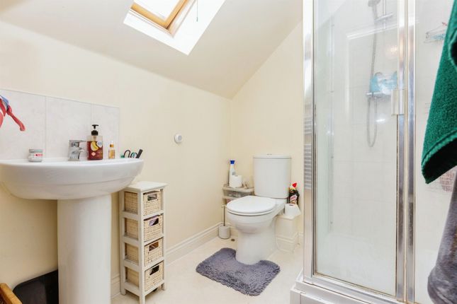 Town house for sale in Whittingham Avenue, Wendover, Aylesbury