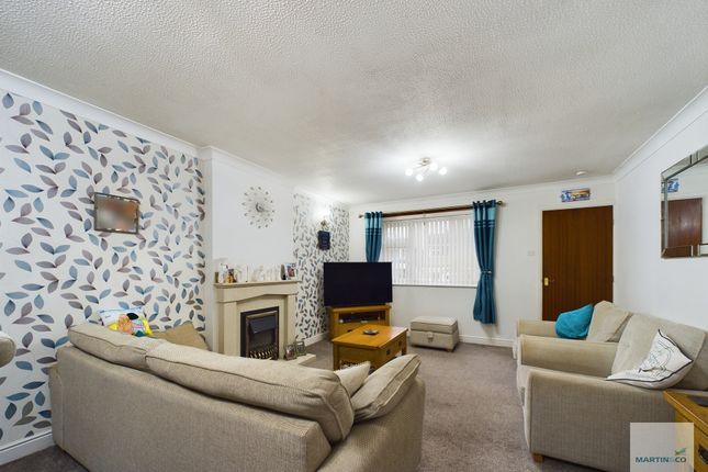 8, Woodlands Grove, Nottingham photo 2