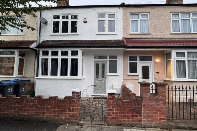 3-bed terraced on Seely Road, London, £2,850/mo