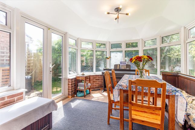 23, Bronsil Drive, Malvern photo 4