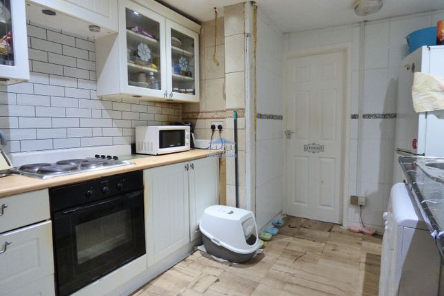 27, Fronwen Terrace, Ogmore Vale photo 2