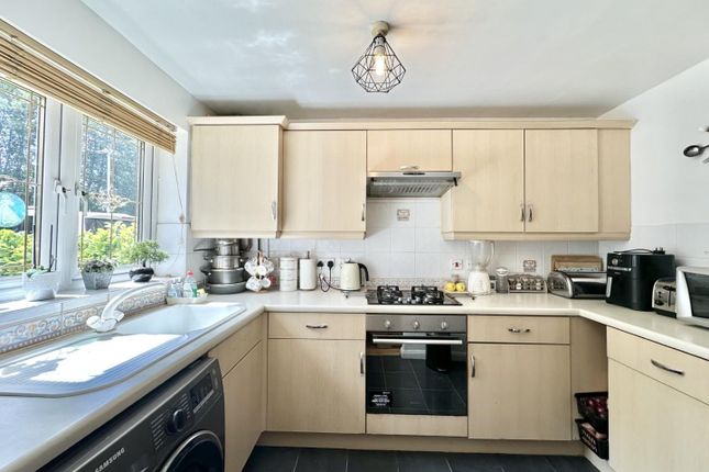 5, Tollgate Drive, Hayes photo 3