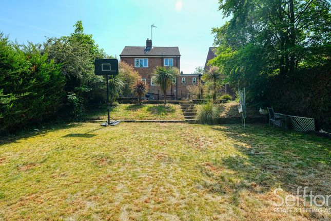 15 Highfield Close, Norwich photo 4