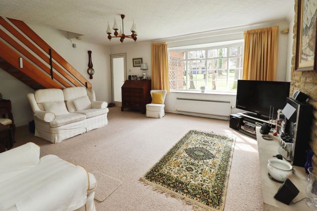 32, Grosvenor Avenue, Lincoln photo 2