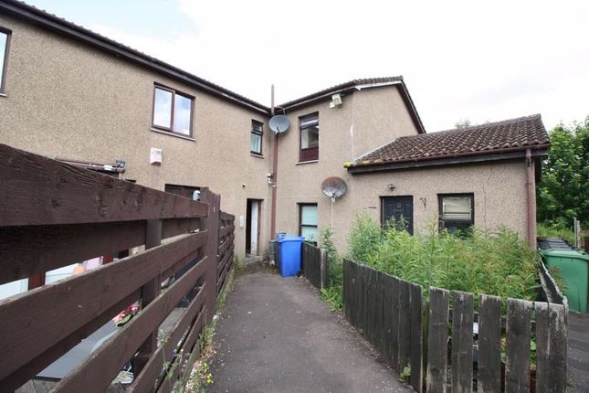 Thumbnail Flat for sale in Earls Court, Alloa