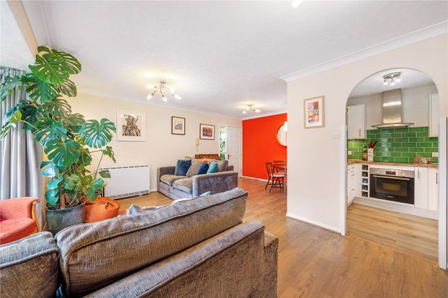 Thumbnail Flat for sale in Linwood Close, Camberwell, London