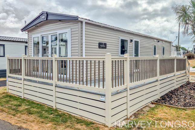 2-bed caravan on Solent Breezes Holiday Park, Hook Lane Warsash, Near Southampton, £79,995