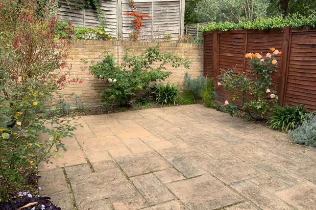 10, Pagoda Grove, London photo 3