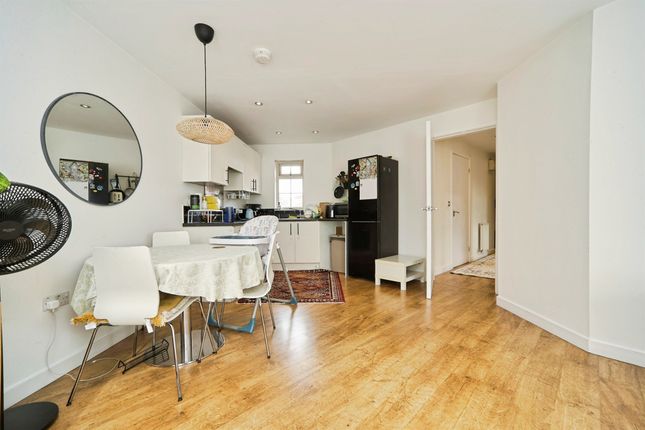 11, Raynville Way, Leeds photo 4