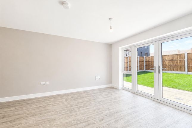 4, Gault Crescent, Cambridge photo 3