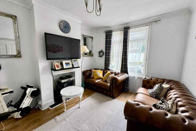 End terrace house for sale in Raphael Road, Gravesend, Kent