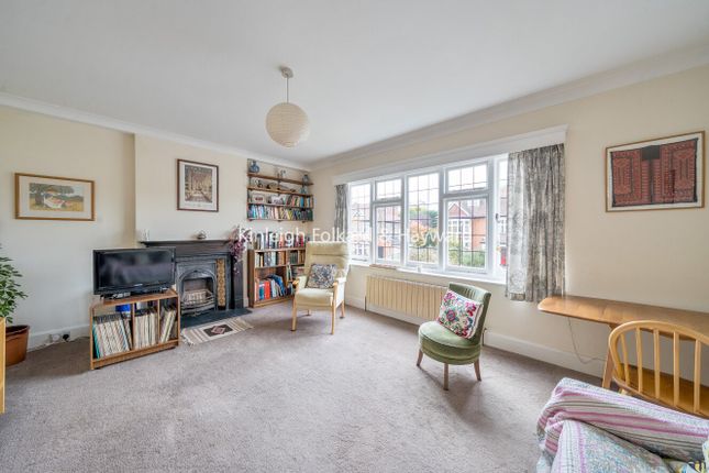 34A,, Grove Avenue, London photo 2