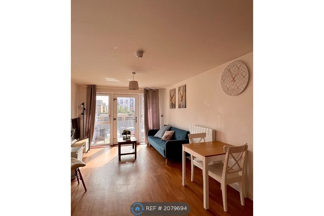 Thumbnail Flat to rent in Delphi House, Oakgrove, Milton Keynes