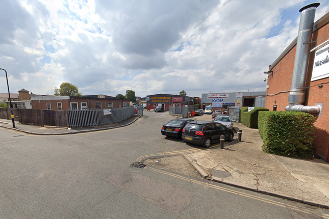 Commercial property to let in Featherstone Industrial Estate, Dominion Road, Southall