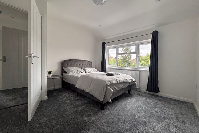 16, Denham Close, Uxbridge photo 4