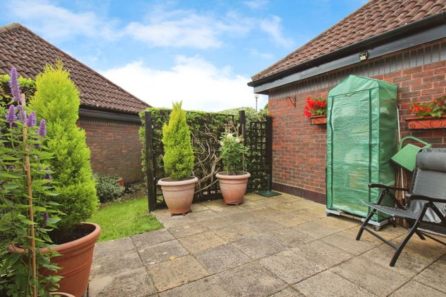 Thumbnail Bungalow for sale in Oaklands Drive, Redhill