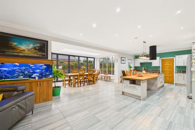 Pine Lodge, 58D, Beverley Road, South Cave photo 2