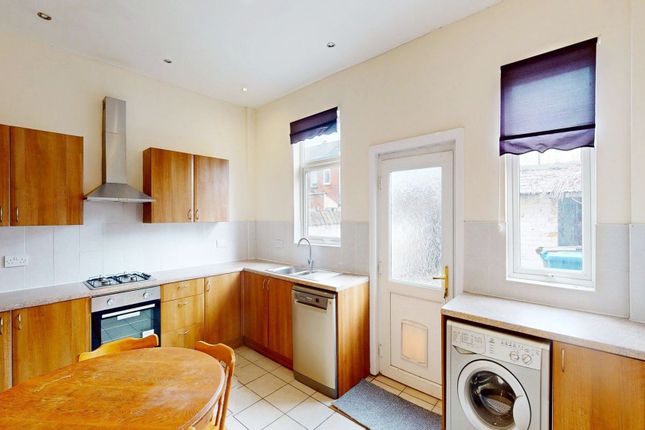4 Langdale Street, Leigh photo 3