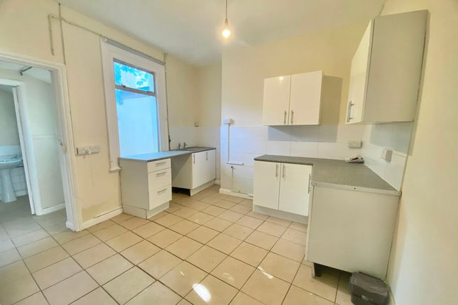 28 Orchard Road, Torquay photo 3