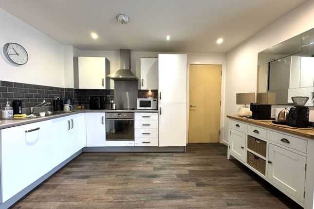 South Quay, Apartment 158, Kings Road, Swansea photo 3