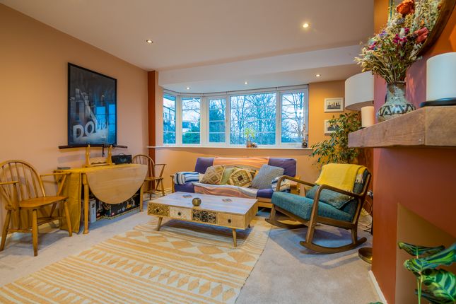 4, Hambledon Gardens, London photo 3