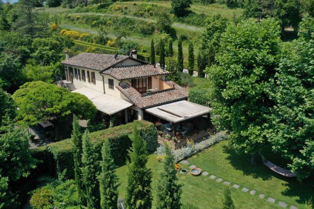 Villa for sale in Città Di Castello, Città di Castello, Perugia, Umbria, Italy