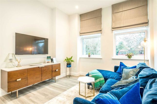 Flat 13, Millwood House, 42, Hampton Road, Teddington photo 2