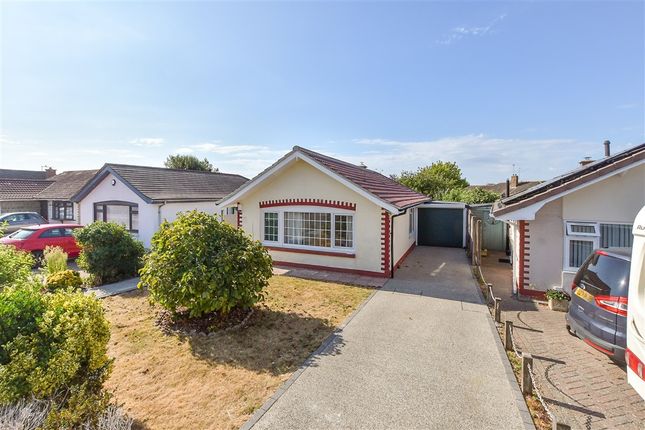 2-bed detached on Windsor Road, Waterlooville, £335,000